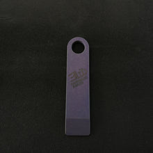 Load image into Gallery viewer, 3LD Titanium pocket pry bar (no designated cap lifter, purple stonewashed anodizing)